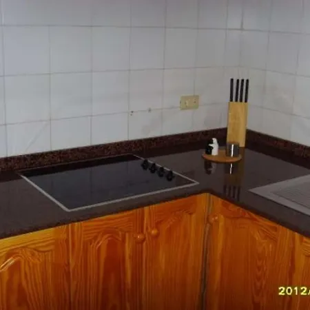 La Caleta Sleeps 5 Wifi וילה פאמארה