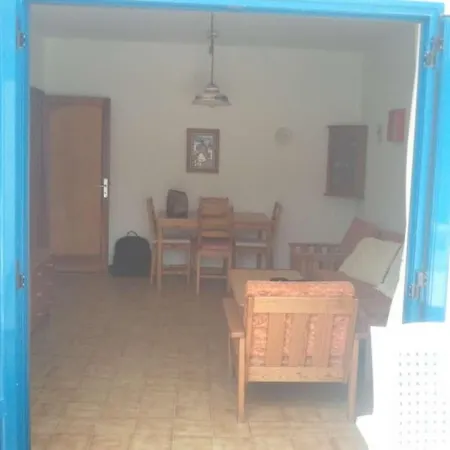La Caleta Sleeps 5 Wifi ヴィラ